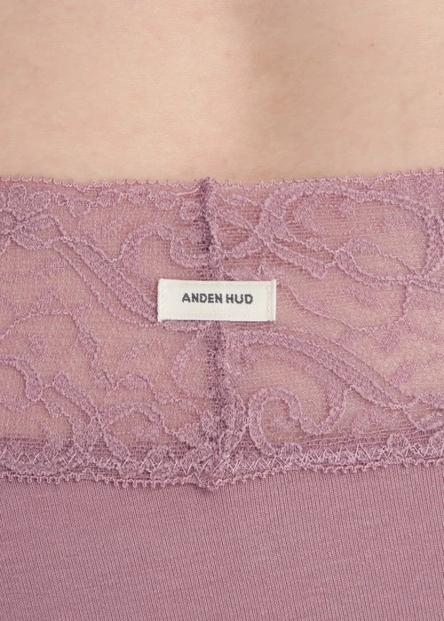 經典純色．V蕾絲中腰三角內褲（復古玫瑰）