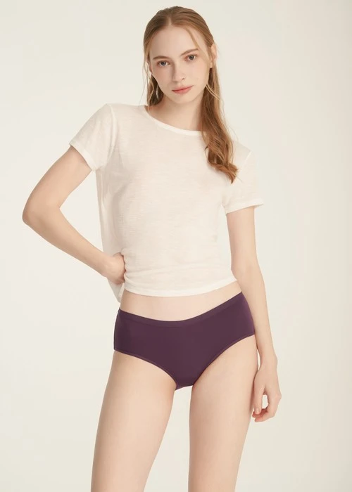 XXL 抗菌系列．緊帶高腰三角內褲(黑栗紫-刺繡元寶)