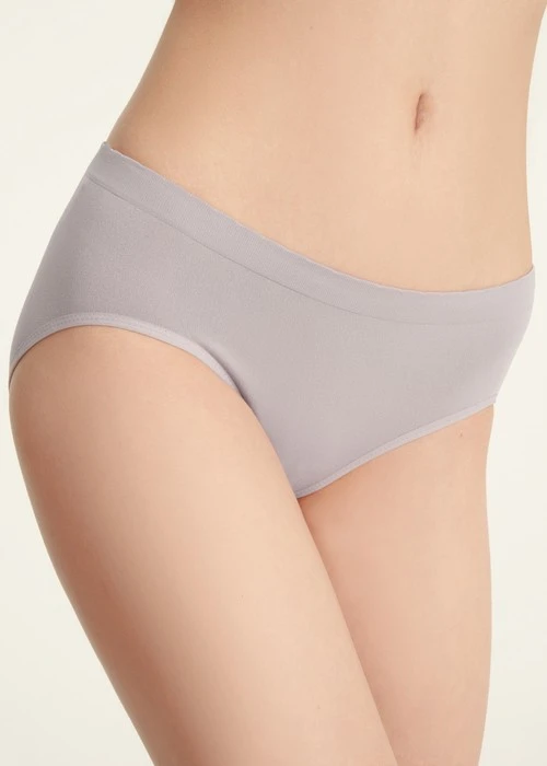 XXL 無縫抗菌系列．中腰三角無縫內褲（鳶尾紫）