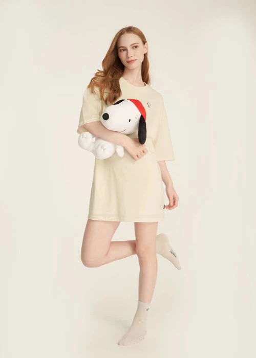 連身_史努比系列．落肩雙層五分袖睡衣(豆米-刺繡史努比)