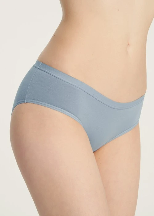 經典純色．緊帶中腰三角內褲（復古單寧藍）