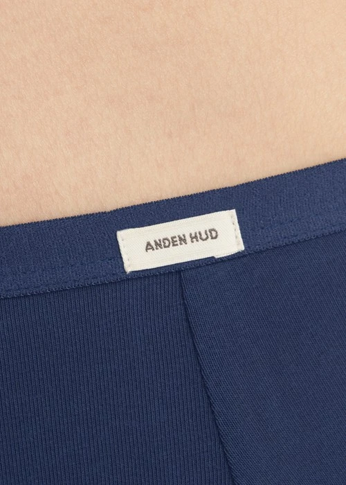 經典純色．中腰三角內褲(藕紫)