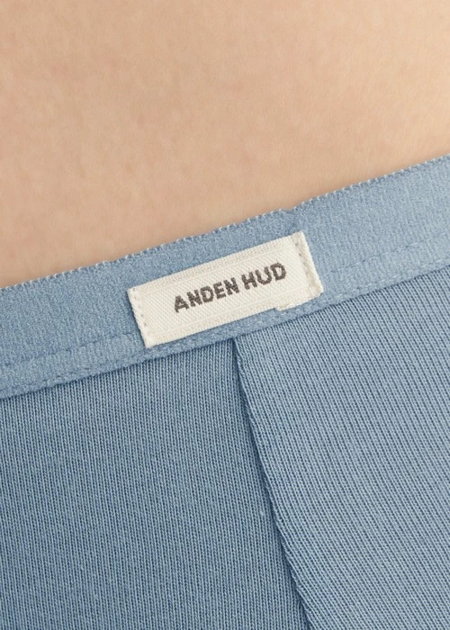 經典純色．中腰三角內褲(藕紫)