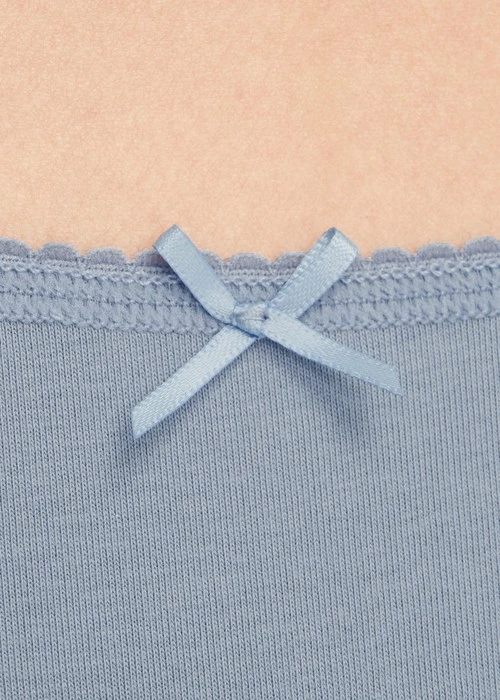 經典純色．花邊中腰三角內褲(蜜膚粉)