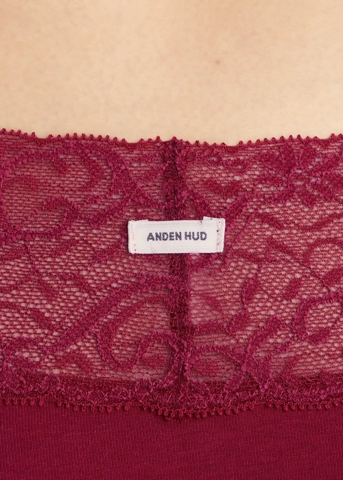 經典純色．V蕾絲中腰三角內褲(深牛仔藍)