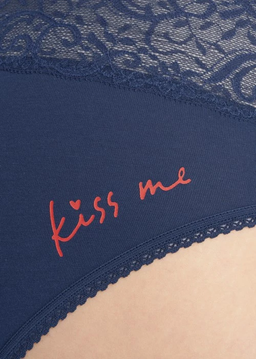 Lover's Whisper．V蕾絲中腰三角內褲(藕紫-情書)