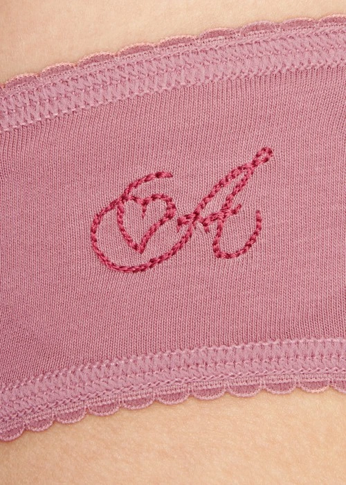 Rosé Heart．花邊低腰三角內褲（蜜膚粉-刺繡愛心A）