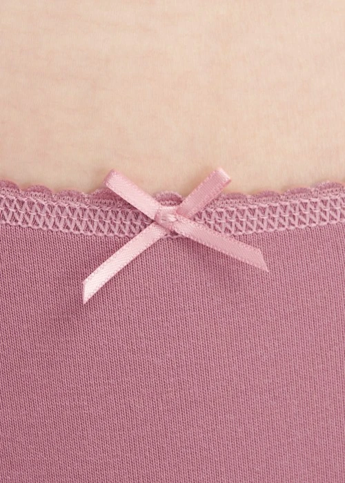 經典純色．花邊中腰三角內褲(蜜膚粉)