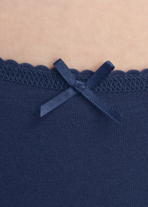 經典純色．花邊中腰三角內褲(蜜膚粉)