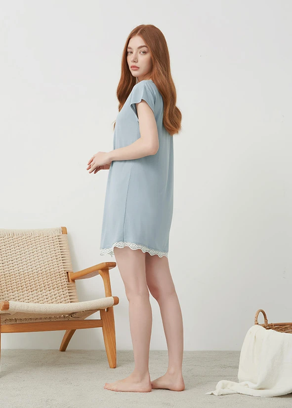 連身_Soft Clouds．蕾絲拼接居家短袖睡衣（沁水藍-愛自己）