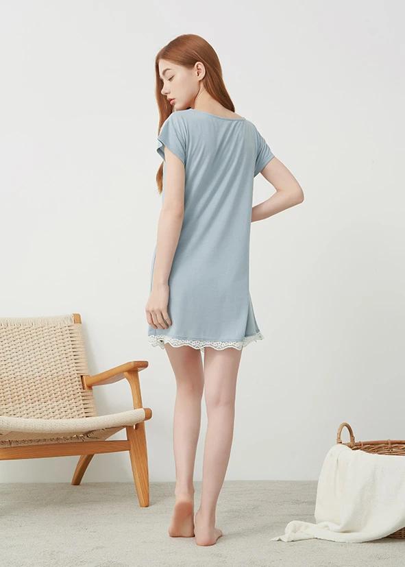 連身_Soft Clouds．蕾絲拼接居家短袖睡衣(沁水藍-愛自己)