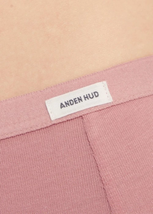 經典純色．中腰三角內褲（豆紅）