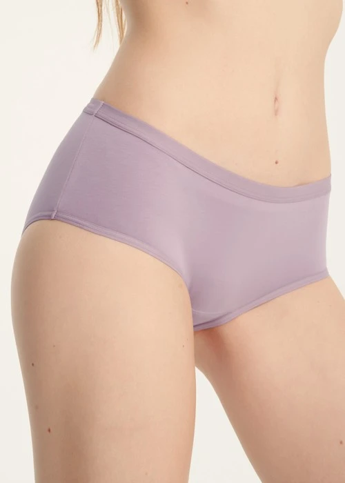 XXL 經典純色．緊帶高腰三角內褲（薰粉紫）