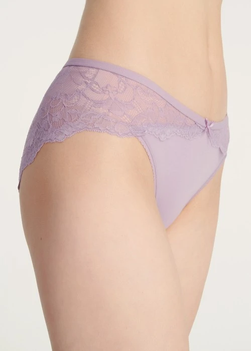 經典純色．脇後訂製蕾絲中腰三角內褲（薰粉紫）