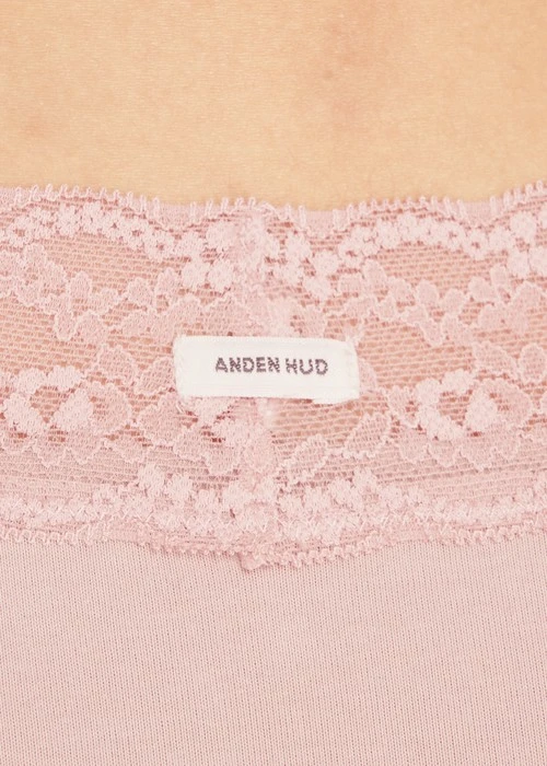 XXL 經典純色．窄版V蕾絲高腰三角內褲(罌栗粉)