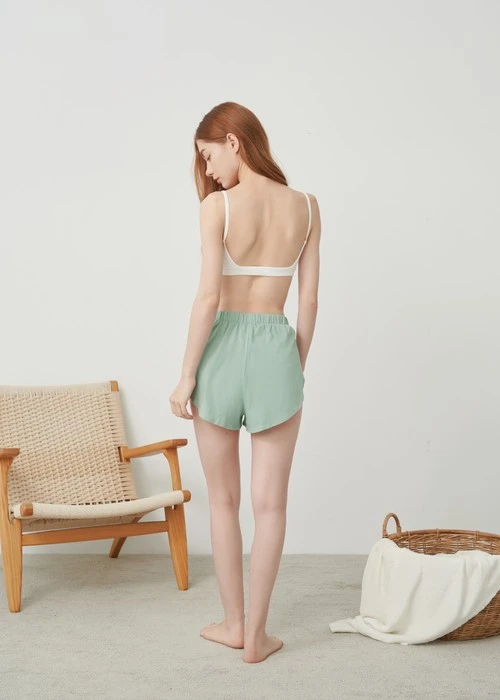 下身_Soft Clouds．吸濕排汗褲脇大叉居家短褲(風暴灰)