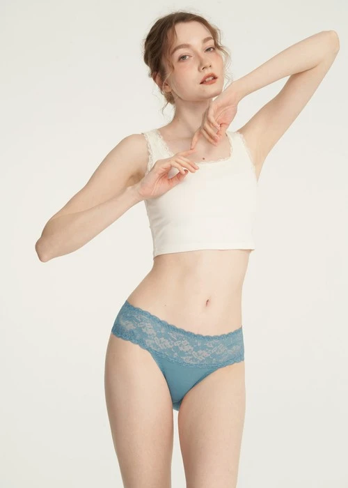 XXL 抗菌系列．抓皺蕾絲中腰三角內褲(海霧藍)