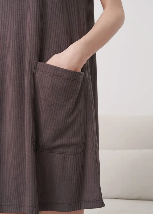 連身_Soft Clouds．吸濕排汗A-Line短袖口袋睡衣(鐵灰綠)