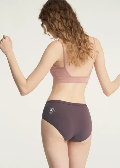 XXL 愛麗絲系列．中腰三角內褲（石英紫-刺繡小牡蠣）