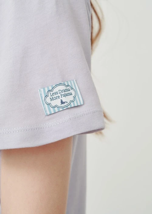 上衣_Soft Clouds．吸濕排汗襯衫領短版短袖上衣(風暴灰-刺繡幸運)