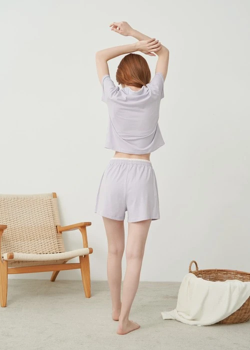 上衣_Soft Clouds．吸濕排汗襯衫領短版短袖上衣(風暴灰-刺繡幸運)