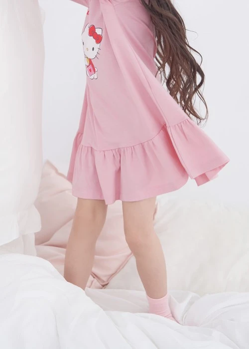 兒童連身_Hello Kitty系列．裙片抽皺長袖睡衣(熊熊粉-拆禮物)