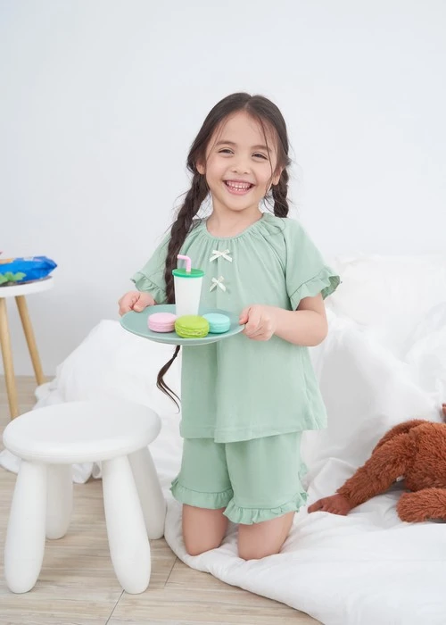 兒童成套_Sunlight Sky．吸濕排汗拉格蘭短袖荷葉上衣（淺灰綠）