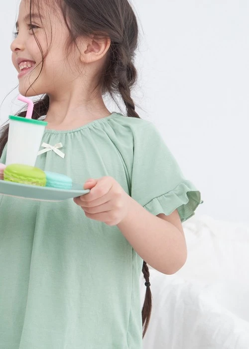 兒童成套_Sunlight Sky．吸濕排汗拉格蘭短袖荷葉上衣(淺灰綠)