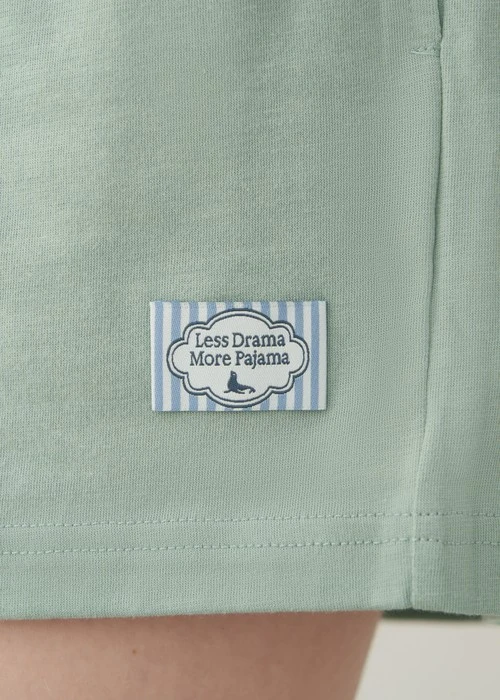 下身_Soft Clouds．吸濕排汗雙腰頭綁帶反摺短褲(淺灰綠)