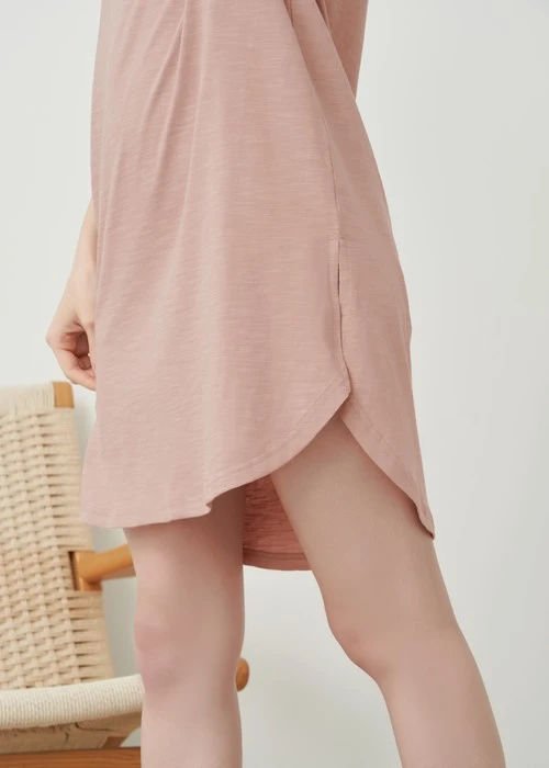 連身_Soft Clouds．純棉反摺短袖口袋開叉睡衣(隱夜藍)