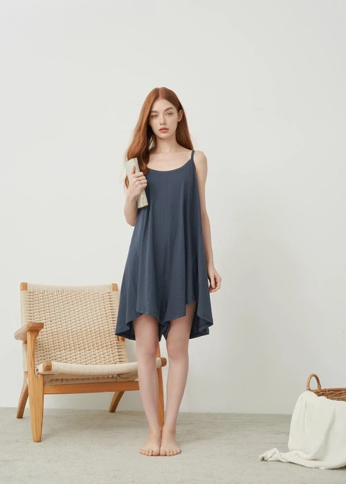 連身_Soft Clouds．純棉後綁帶寬鬆肩帶連身褲(隱夜藍)