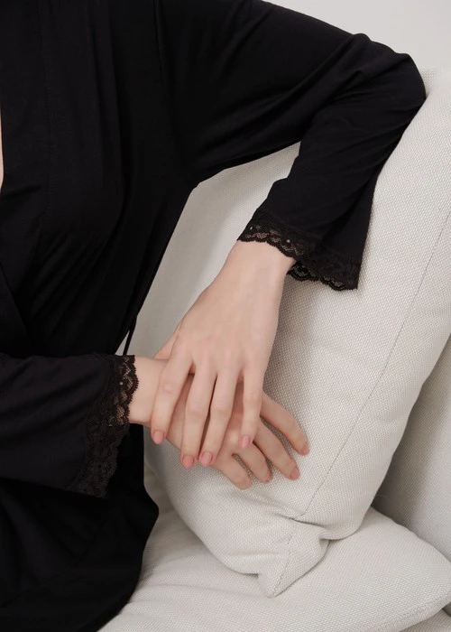 罩衫_Soft Clouds．蕾絲拼接腰綁帶睡袍(淡桃粉)