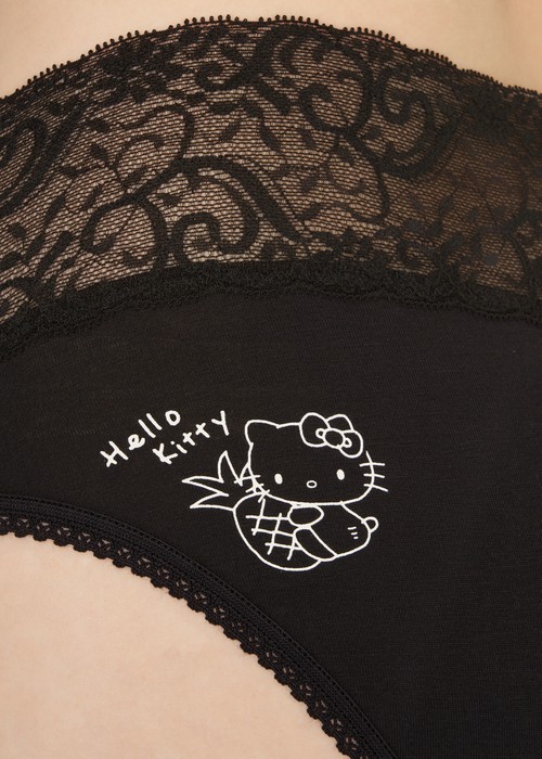 Hello Kitty 系列．V蕾絲中腰三角內褲（黑-鳳梨線稿）