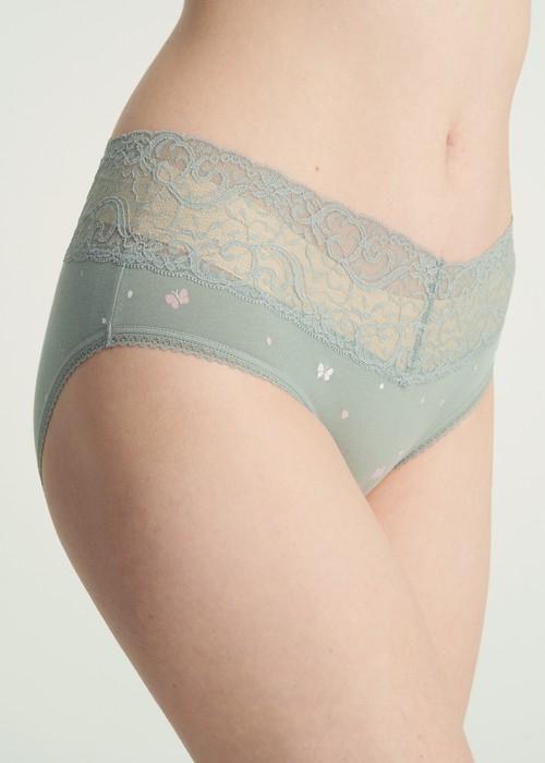 Flower Valley．V蕾絲中腰三角內褲(風信紫-線條蝴蝶)