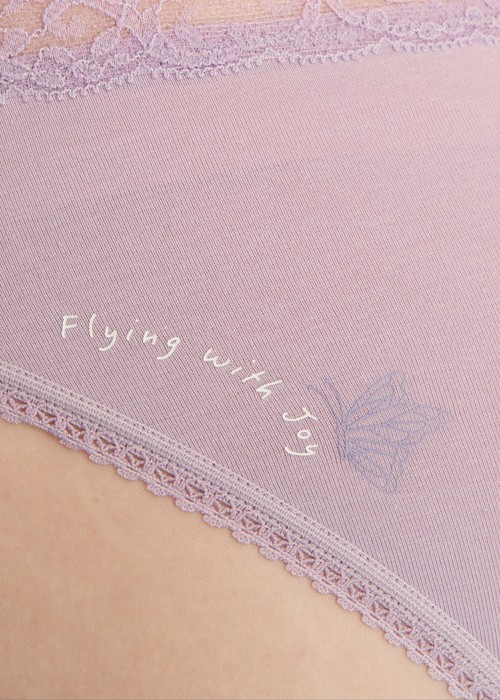 Flower Valley．V蕾絲中腰三角內褲(風信紫-線條蝴蝶)