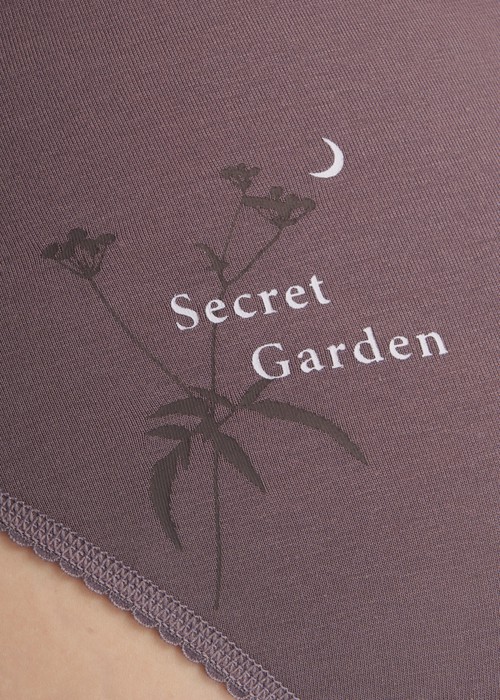 春日輕吻．花邊中腰三角內褲（雨霧紫-秘密花園）