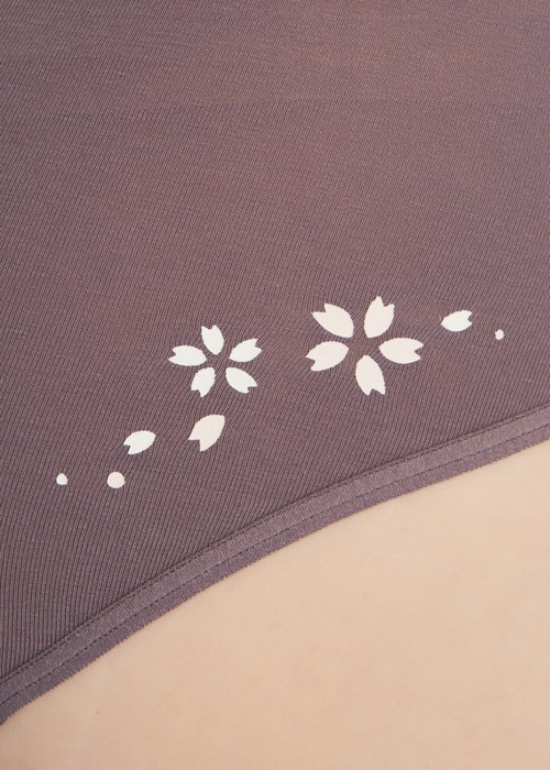 Spring Breeze．中腰生理褲(雨霧紫-櫻花飛舞)