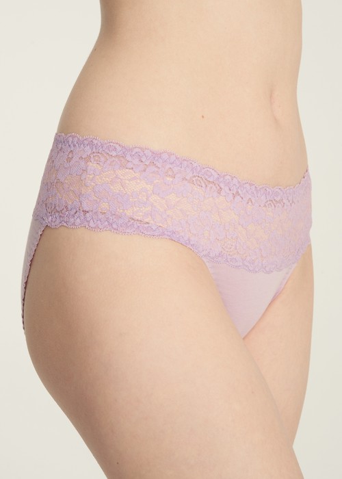XXL 經典純色．抓皺蕾絲中腰三角內褲(黛紫)