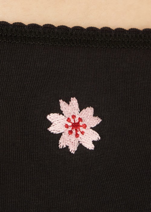 春日輕吻．花邊中腰三角內褲(黛紫-貓貓追花)