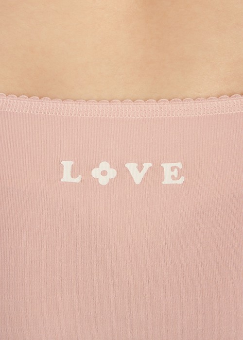 春日輕吻．花邊中腰三角內褲(黛紫-貓貓追花)