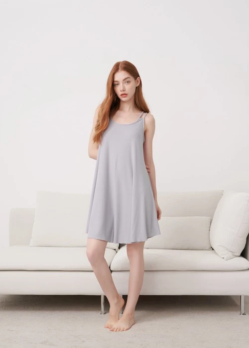 連身_Soft Clouds．雙肩帶傘狀睡衣（鳶尾紫）