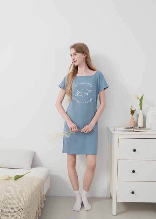 連身_Lazy Day．莫代爾棉微平口肩居家反摺短袖睡衣(暮雲藍-肚子餓)