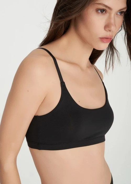 冰絲涼感．U背短版 Bra Top(冰島綠)