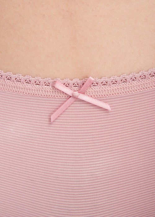 冰絲涼感抗菌．花邊中腰三角內褲（微風粉）