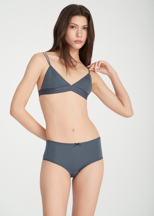 XXL 冰絲涼感抗菌．花邊高腰三角內褲(雲灰紫)