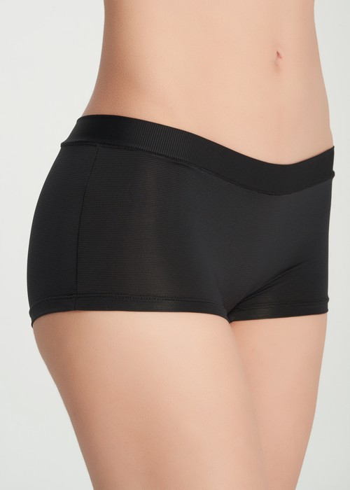 冰絲涼感抗菌．親膚中腰平口內褲（黑）