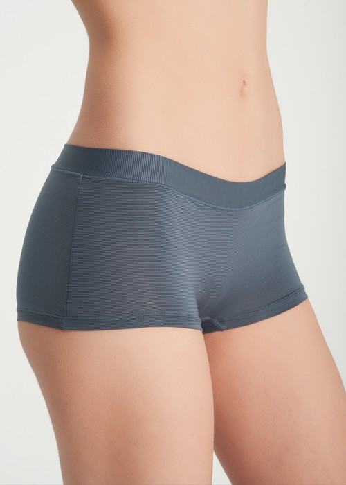 冰絲涼感抗菌．親膚中腰平口內褲（冰川藍）