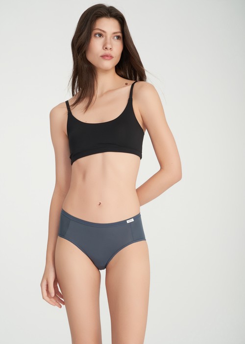 冰絲涼感抗菌．中腰三角內褲（冰川藍）