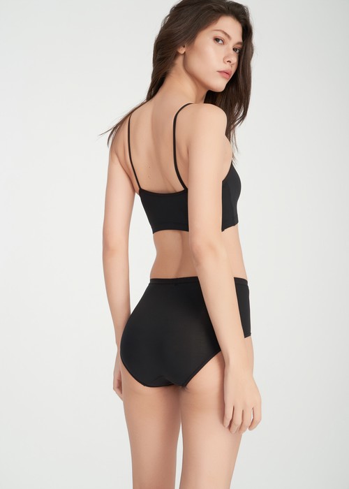 冰絲涼感抗菌．高腰三角內褲(冰島綠)