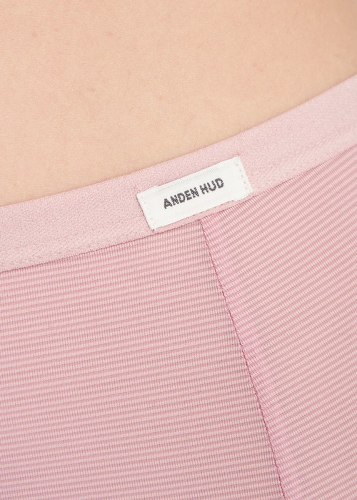 冰絲涼感抗菌．高腰三角內褲(冰島綠)